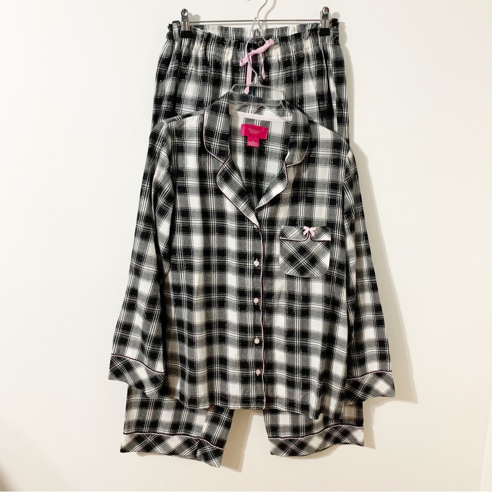 Victoria's Secret Black and White Plaid Pajama Set